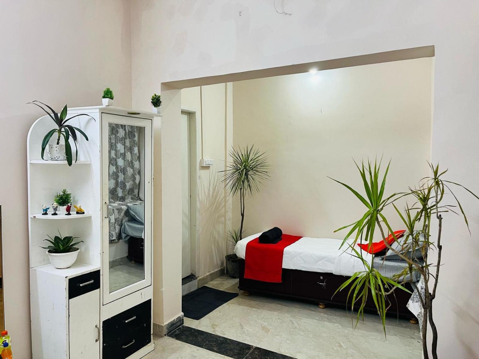 Adh Hazel Wood Hotel Mysore Bagian luar foto